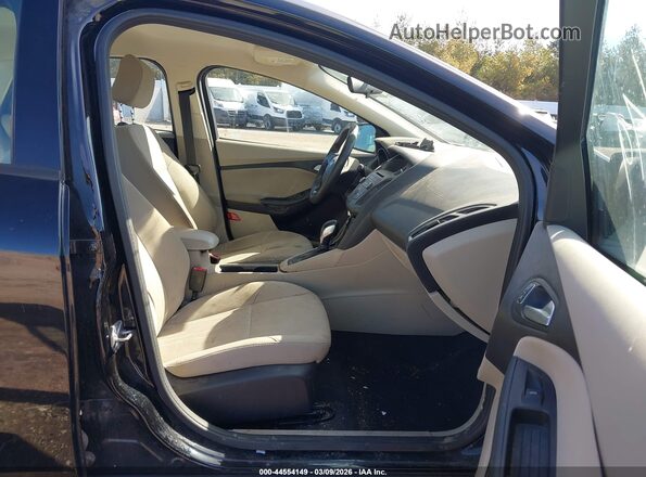 1FADP3F27HL322433 2017 FORD FOCUS Black Front interior view