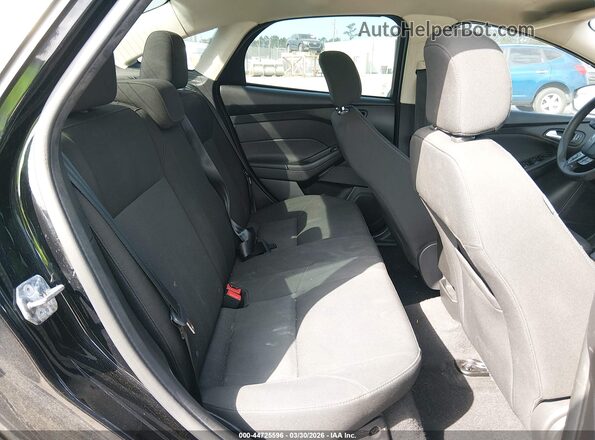 1FADP3F27HL334582 2017 FORD FOCUS Black 