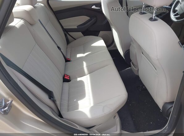 1FADP3F2XHL208359 2017 FORD FOCUS Gold 