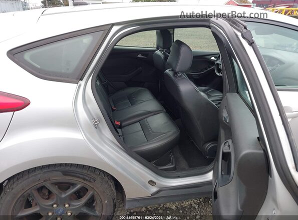 1FADP3K24GL226361 2016 FORD FOCUS Silver VIN կոդի պիտակի տեսք