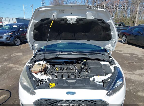 1FADP3K26GL205558 2016 FORD FOCUS White Rear view