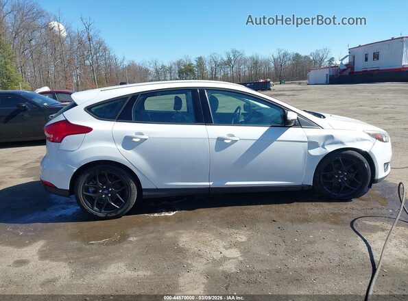 1FADP3K26GL205558 2016 FORD FOCUS White Rear interior view