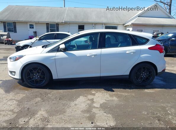 1FADP3K26GL205558 2016 FORD FOCUS White 360 interior view