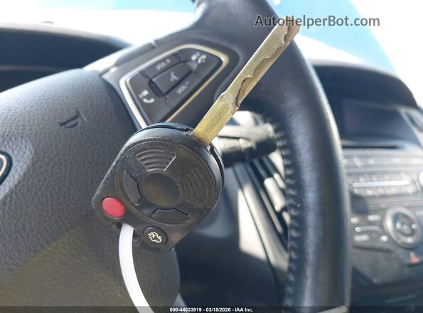 1FADP3K26GL318409 2016 FORD FOCUS Blue Вид панелі приладів