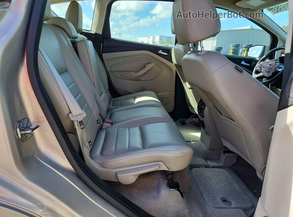 1FADP5CU5GL104491 2016 FORD C-MAX Cream Вид задньої частини салону