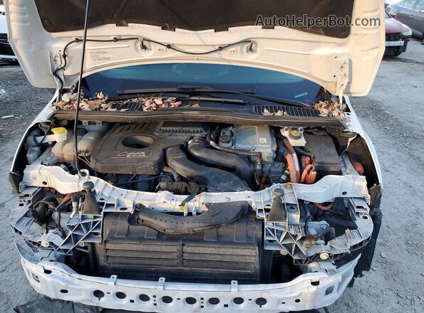 1FADP5CU5GL111327 2016 FORD C-MAX White Rear interior view