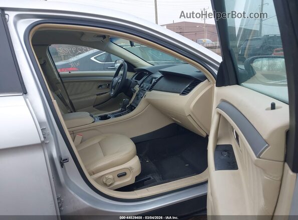 1FAHP2D84GG122152 2016 FORD TAURUS Серебряный Вид салона спереди
