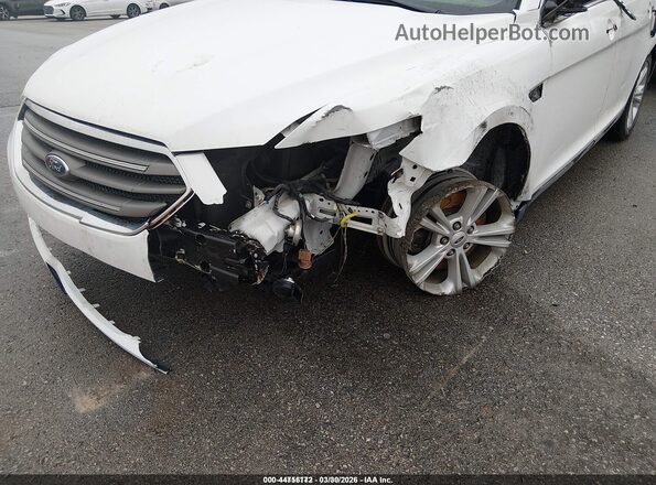 1FAHP2E85GG105228 2016 FORD TAURUS Белый Вид спереди