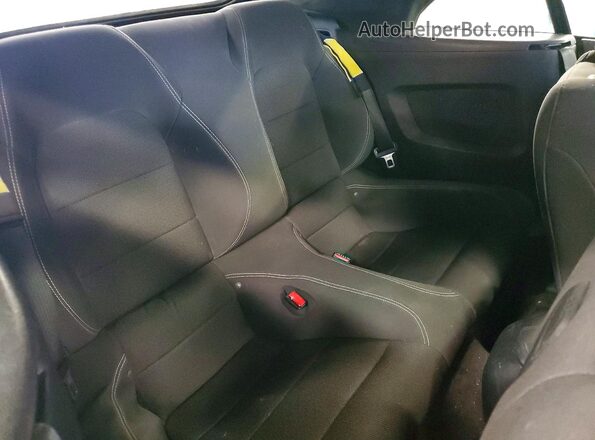 1FATP8EM5G5304219 2016 FORD MUSTANG Gold Вид задніх сидінь