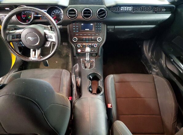 1FATP8EM5G5304219 2016 FORD MUSTANG Gold Вид панелі приладів