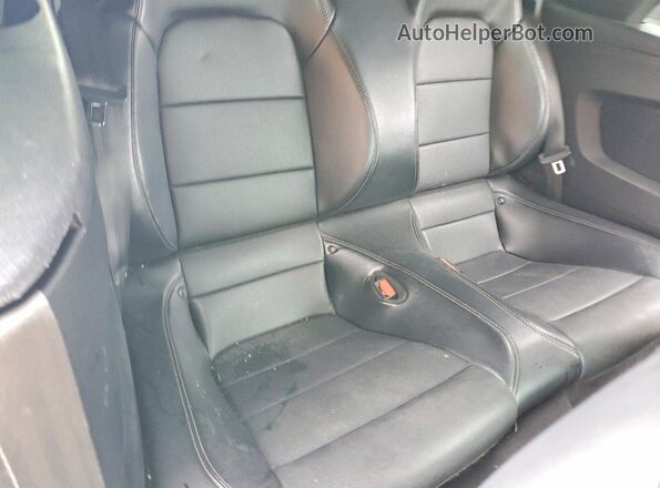 1FATP8UH3M5122471 2021 FORD MUSTANG White Հետևի նստատեղերի տեսք