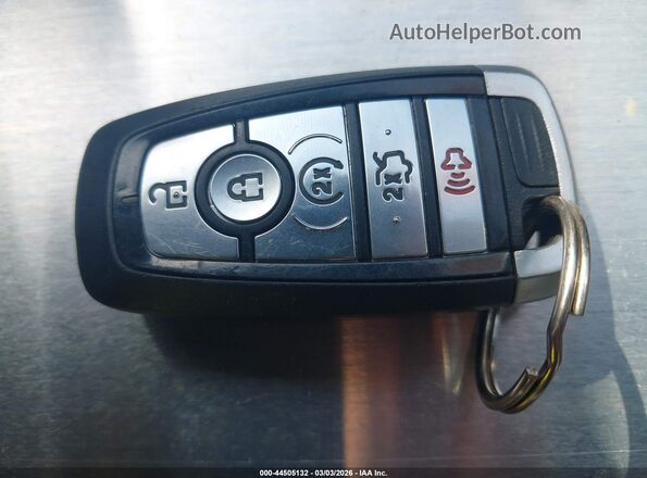 1FATP8UH5L5125564 2020 FORD MUSTANG Белый Вид панели приборов