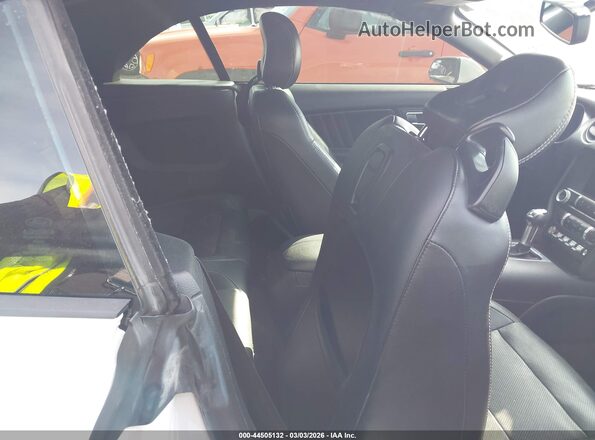 1FATP8UH5L5125564 2020 FORD MUSTANG Белый Вид наклейки с VIN-кодом
