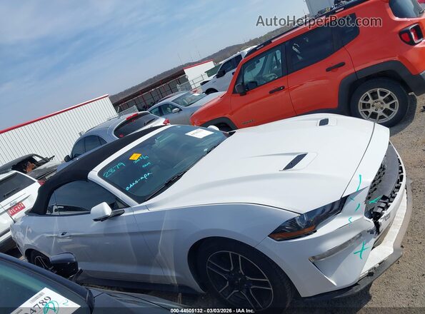 1FATP8UH5L5125564 2020 FORD MUSTANG Белый Панорамный вид салона 360°