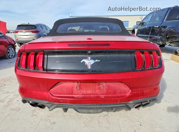 1FATP8UH8M5154168 2021 FORD MUSTANG Red Widok z tyłu