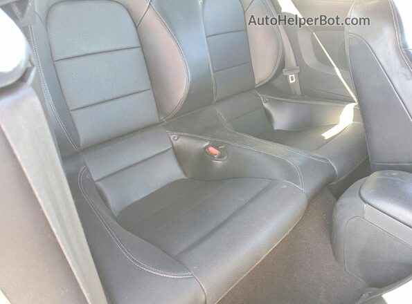 1FATP8UH9M5100619 2021 FORD MUSTANG White Rear seats view
