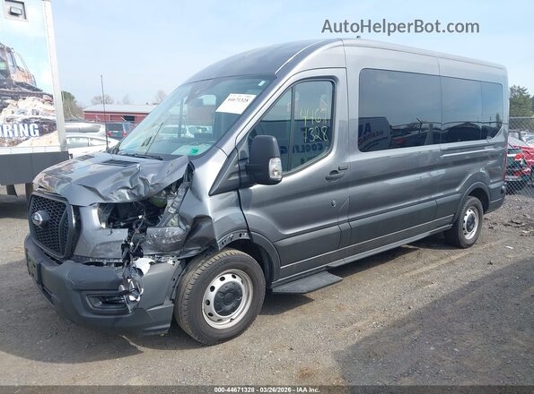 1FBAX2C81RKA17943 2024 FORD PASSENGER Gray Առջևի ձախ երեք քառորդ տեսարան
