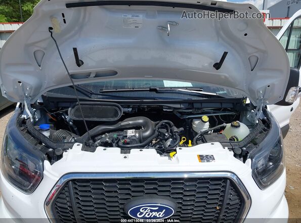 1FBAX2C83TKA06353 2026 FORD PASSENGER White Հետևի տեսք