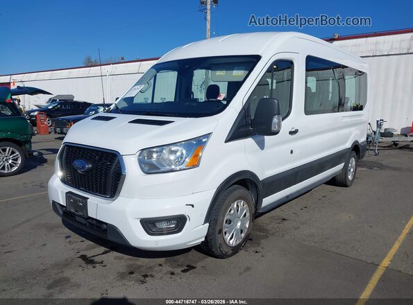 1FBAX2C86NKA67084 2022 FORD PASSENGER White Front left