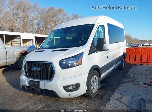 1FBAX2C86RKA81055 2024 FORD PASSENGER White Առջևի ձախ երեք քառորդ տեսարան