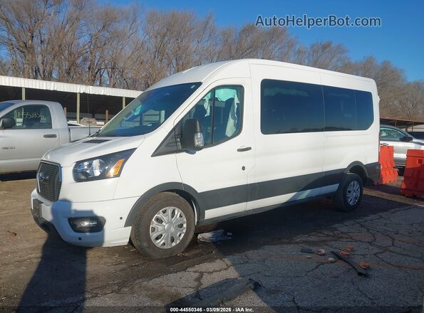 1FBAX2C86RKA81055 2024 FORD PASSENGER White Սալոնի 360 աստիճան տեսք