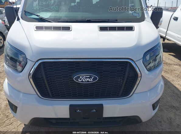 1FBAX2C88TKA05375 2026 FORD PASSENGER White Вид щитка приладів