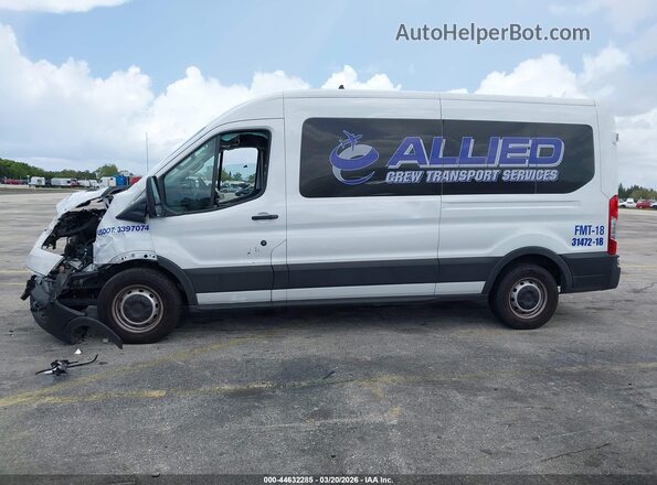 1FBAX2CG2RKB65932 2024 FORD PASSENGER White Widok wnętrza 360 stopni