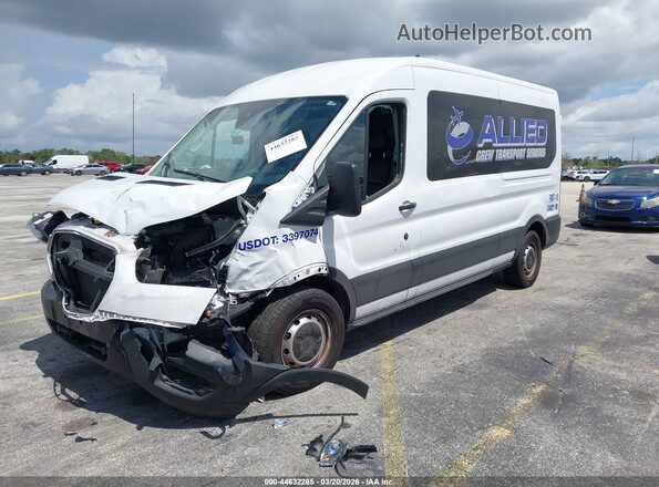 1FBAX2CG2RKB65932 2024 FORD PASSENGER White Przód lewy
