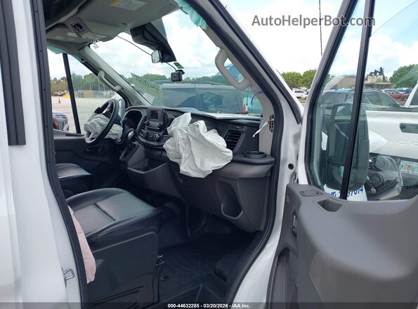 1FBAX2CG2RKB65932 2024 FORD PASSENGER White Widok wnętrza z przodu