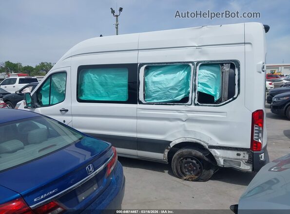 1FBAX2X82NKA79906 2022 FORD PASSENGER White სალონის 360-გრადუსიანი ხედი