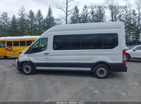 1FBAX2X83PKB26587 2023 FORD PASSENGER White სალონის 360-გრადუსიანი ხედი