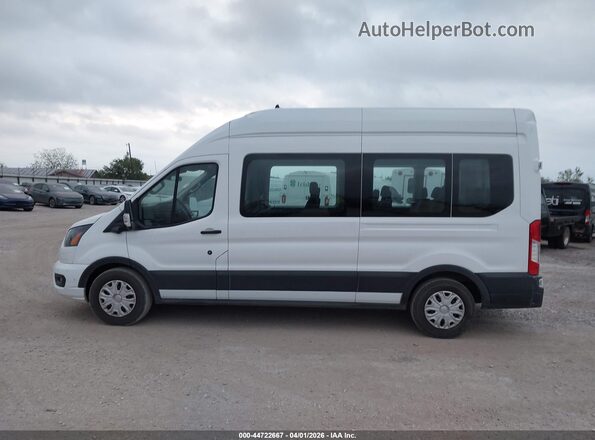 1FBAX2X89PKA80151 2023 FORD PASSENGER Белый 