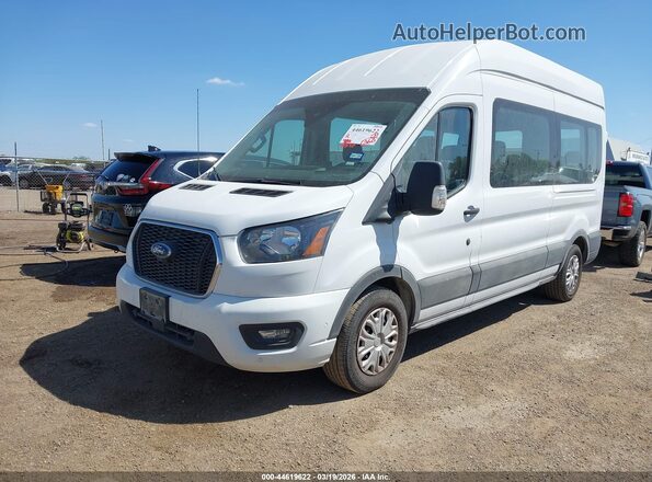 1FBAX2X89PKB08160 2023 FORD PASSENGER White Передня ліва чверть