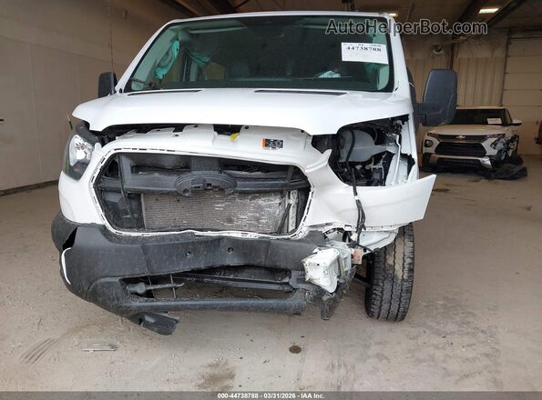 1FBAX2Y80SKB06417 2025 FORD PASSENGER White Widok z przodu