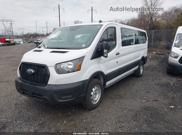 1FBAX2Y82SKA27766 2025 FORD PASSENGER Белый Передняя левая четверть