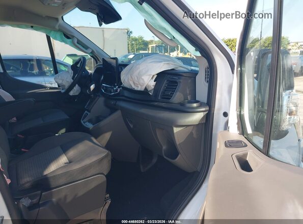 1FBAX2Y82TKA55052 2026 FORD PASSENGER White წინა სალონის ხედი