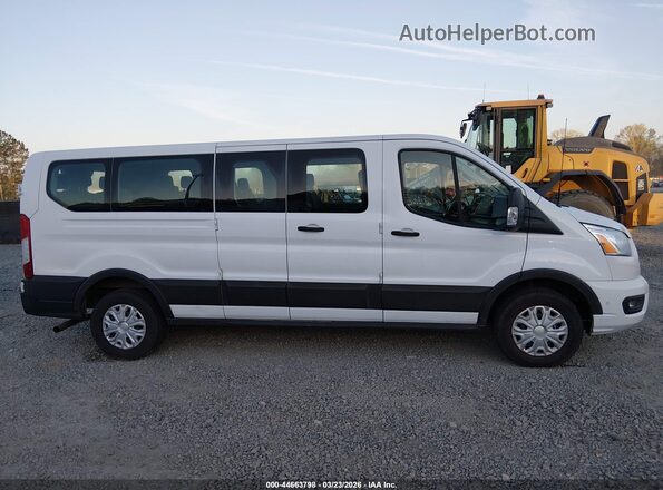 1FBAX2Y84MKA64188 2021 FORD PASSENGER White უკანა სალონის ხედი