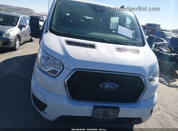 1FBAX2Y86MKA13064 2021 FORD PASSENGER White Widok zestawu wskaźników
