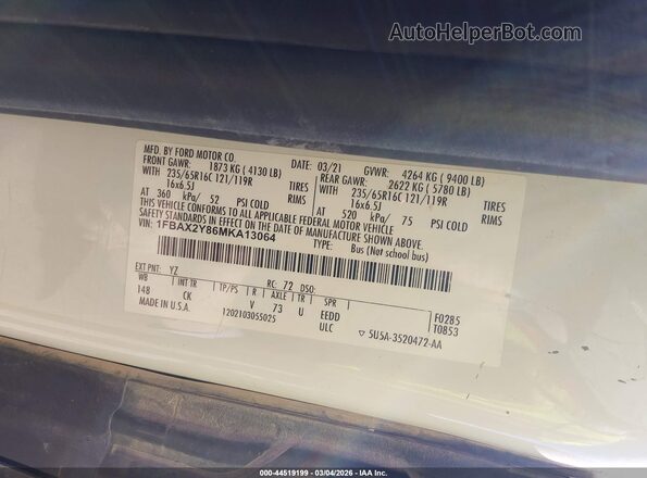 1FBAX2Y86MKA13064 2021 FORD PASSENGER White Widok komory silnika