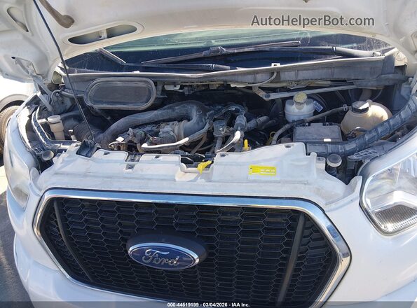 1FBAX2Y86MKA13064 2021 FORD PASSENGER White Widok z tyłu