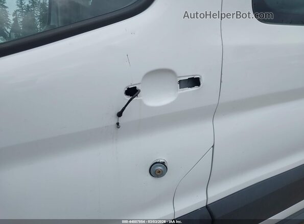 1FBAX2Y87PKA89557 2023 FORD PASSENGER White 