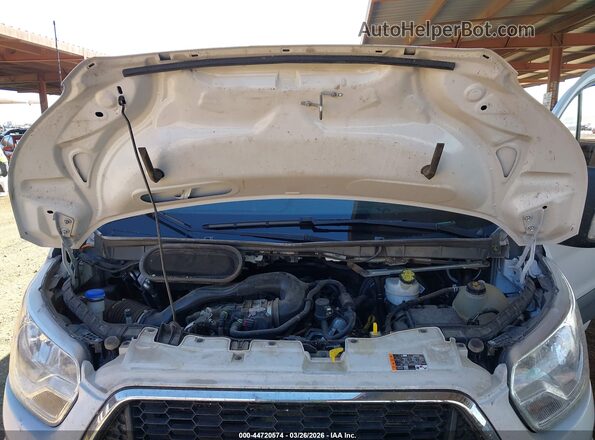 1FBAX2Y89NKA44827 2022 FORD PASSENGER White Vista trasera