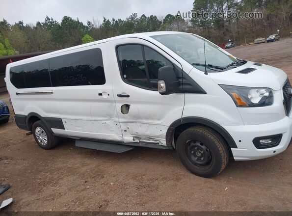 1FBAX2YG1SKA07080 2025 FORD PASSENGER White Widok wnętrza z tyłu