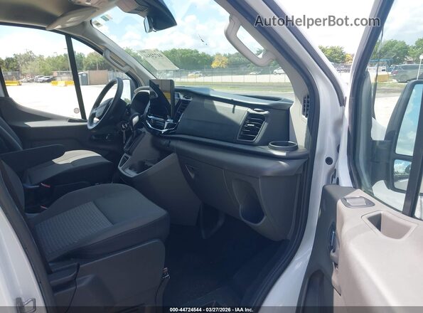 1FBAX2YG2RKA21368 2024 FORD PASSENGER White წინა სალონის ხედი