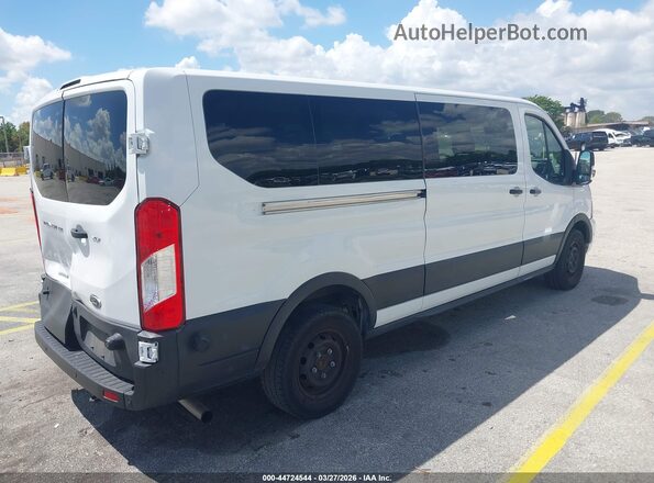 1FBAX2YG2RKA21368 2024 FORD PASSENGER White უკანა მარჯვენა