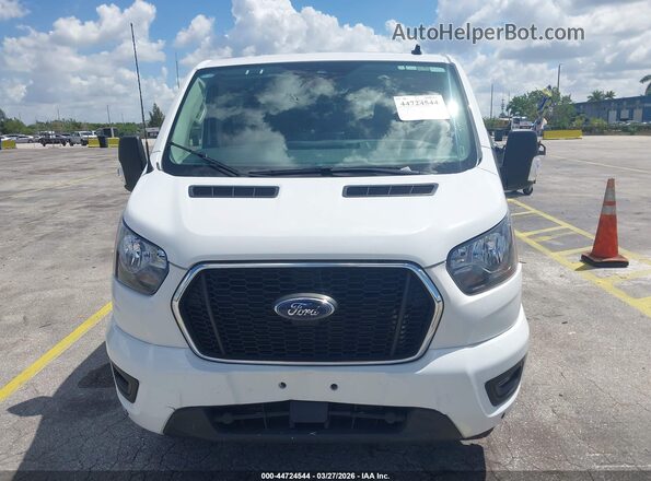 1FBAX2YG2RKA21368 2024 FORD PASSENGER White ხელსაწყოთა პანელის ხედი