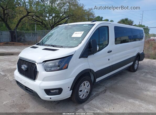1FBAX2YG5TKA24806 2026 FORD PASSENGER White Przód lewy
