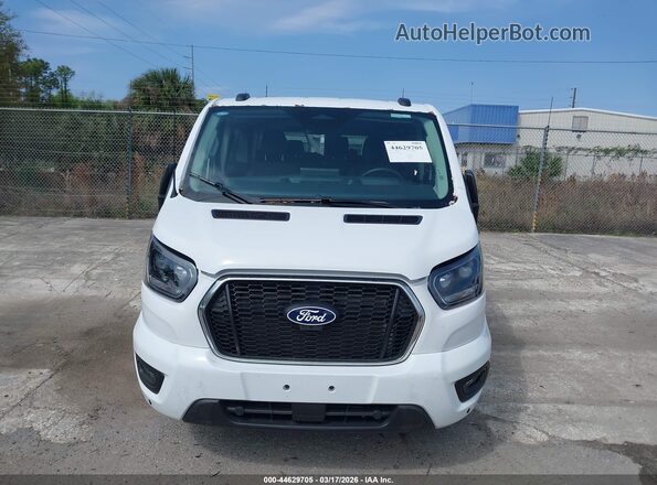 1FBAX2YG5TKA24806 2026 FORD PASSENGER White Widok zestawu wskaźników