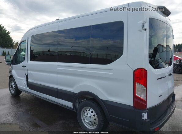 1FBAX9C84TKA16091 2026 FORD PASSENGER White Trasero izquierdo