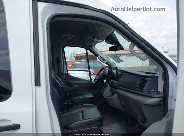 1FDAX2C84TKA16008 2026 FORD PASSENGER White 